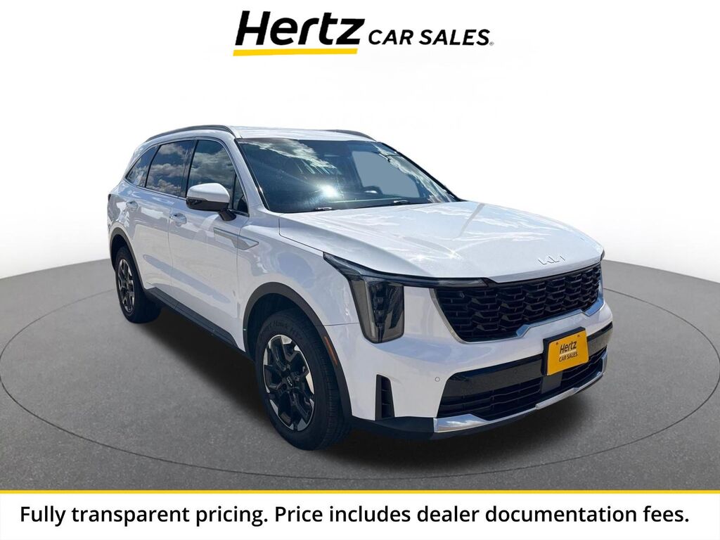 2024 Kia Sorento S — photo 1 of 13