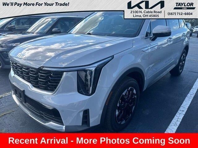 2024 Kia Sorento S — photo 1 of 22