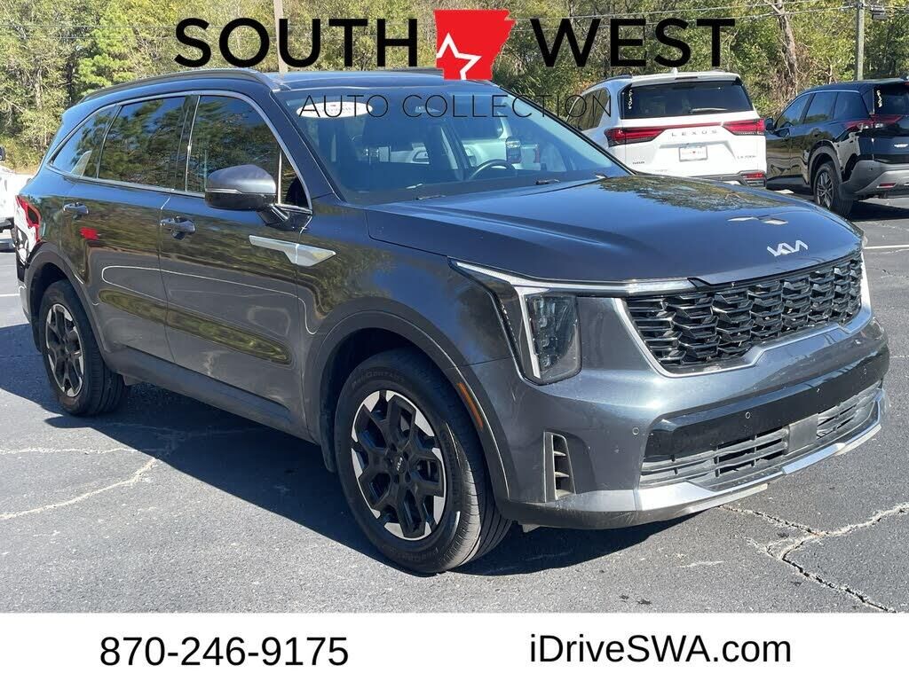 2024 Kia Sorento S — photo 1 of 1