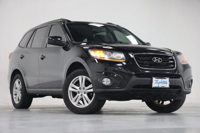 2011 Hyundai SANTA FE SE