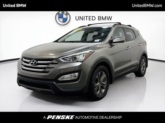 2016 Hyundai SANTA FE Sport 2.4L — photo 1 of 13