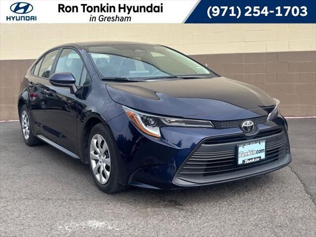 2024 Toyota Corolla LE — photo 1 of 13