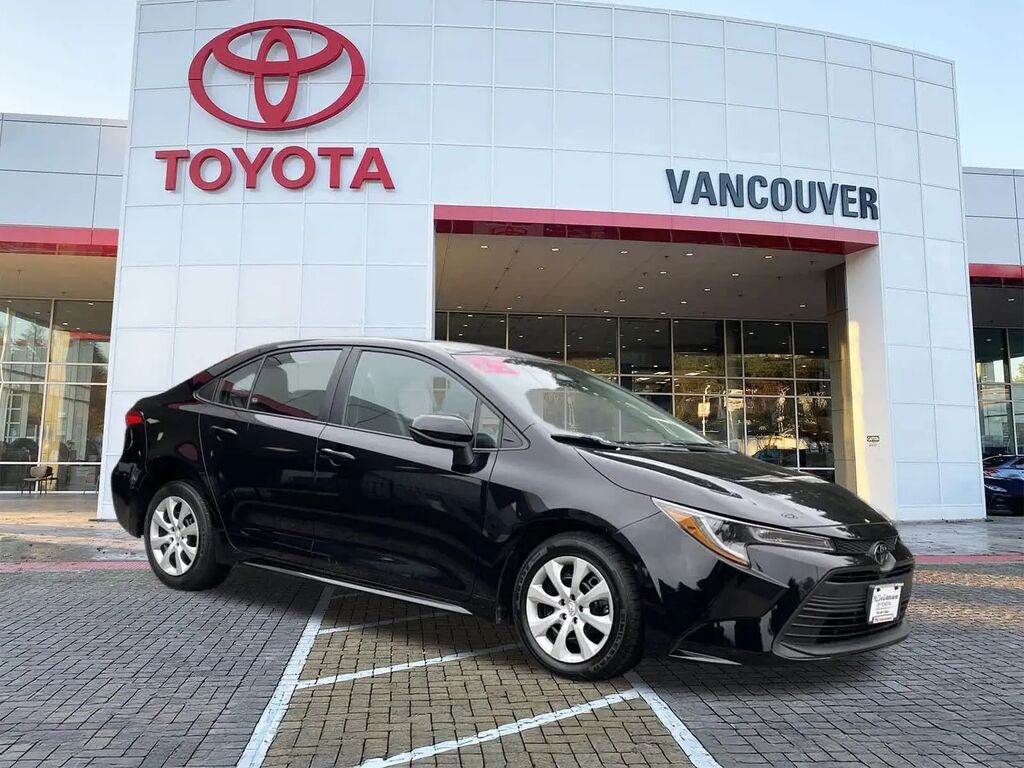 2025 Toyota Corolla LE — photo 1 of 13