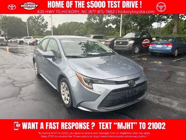 2025 Toyota Corolla LE — photo 1 of 12