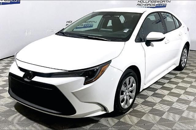2026 Toyota Corolla LE — photo 1 of 26