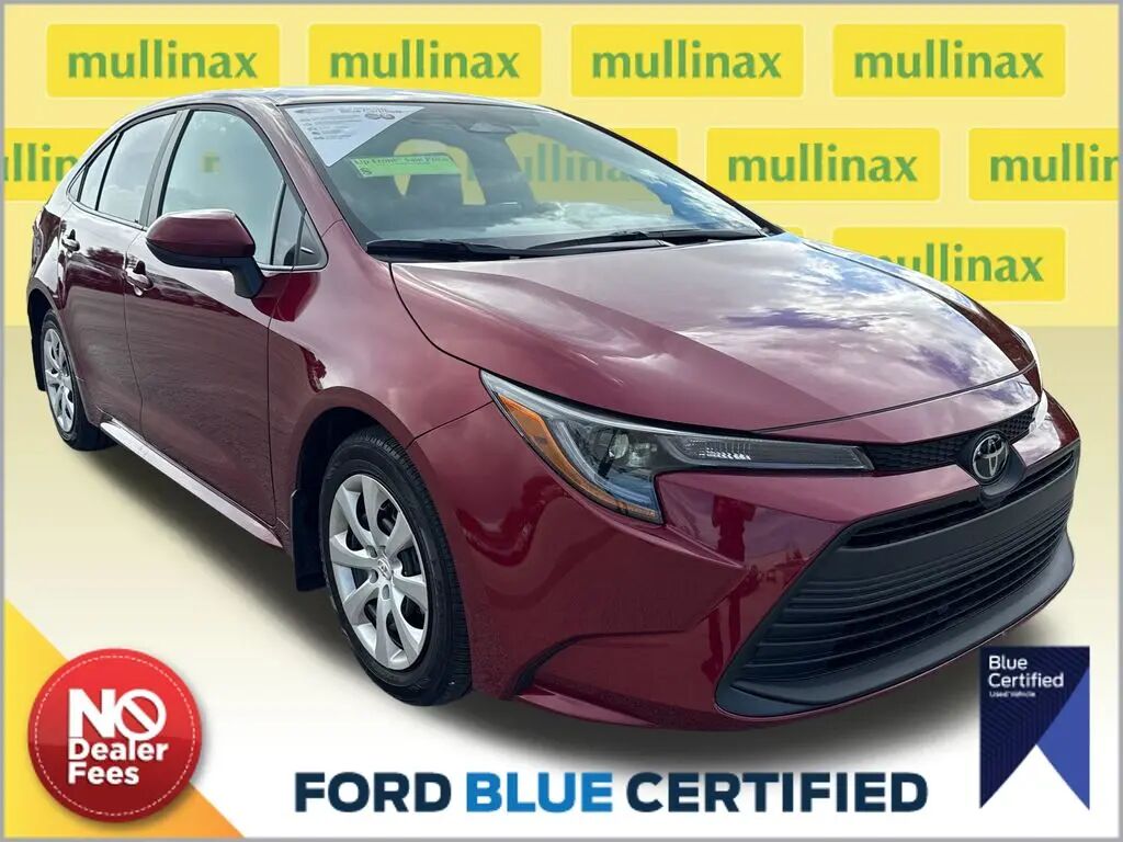 2026 Toyota Corolla LE — photo 1 of 11