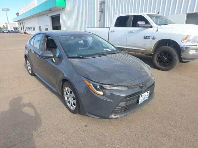 2024 Toyota Corolla LE — photo 1 of 31