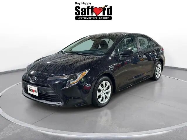 2025 Toyota Corolla LE — photo 1 of 13