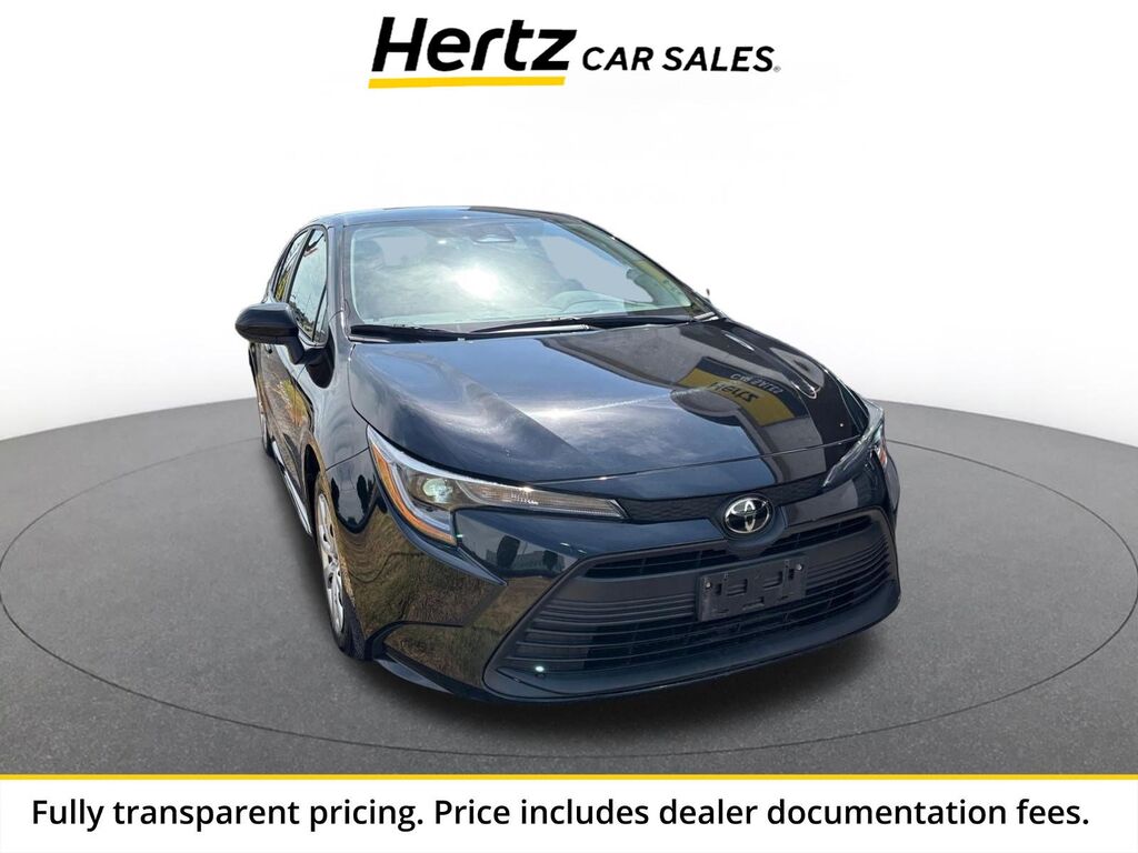 2025 Toyota Corolla LE — photo 1 of 13
