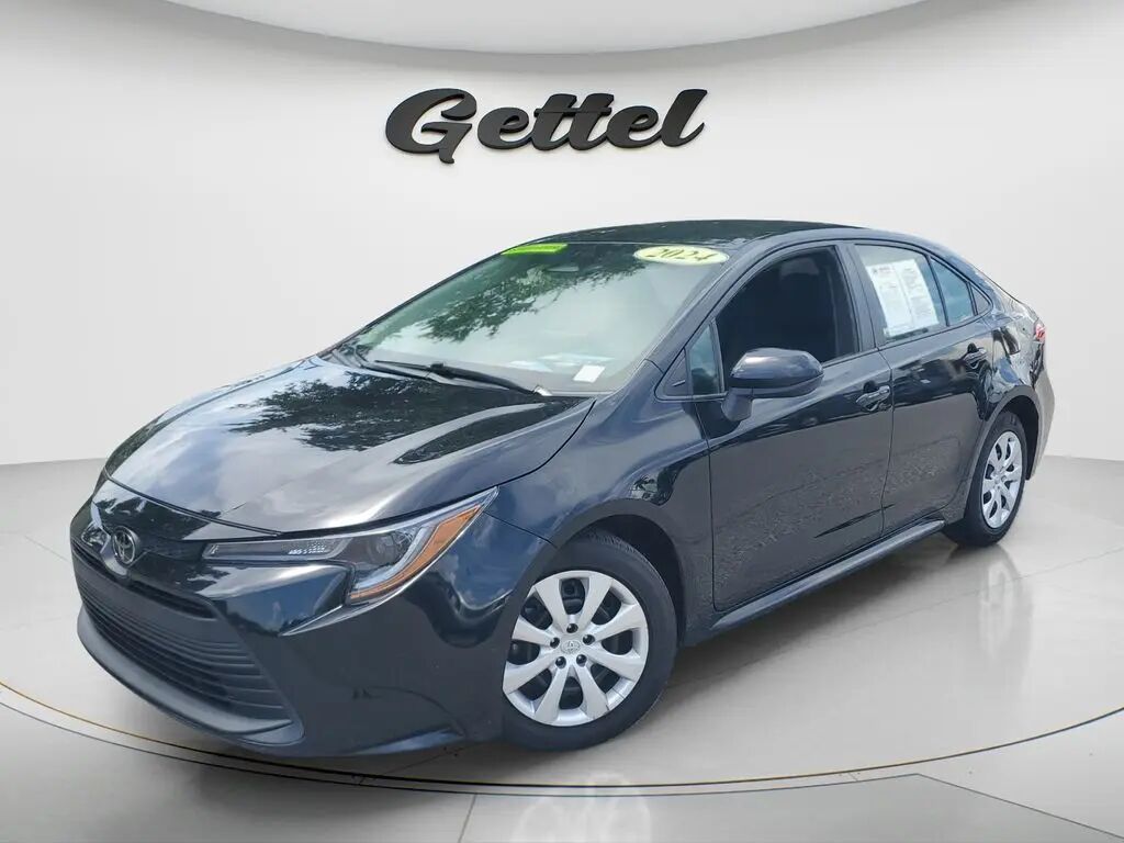 2024 Toyota Corolla LE — photo 1 of 13