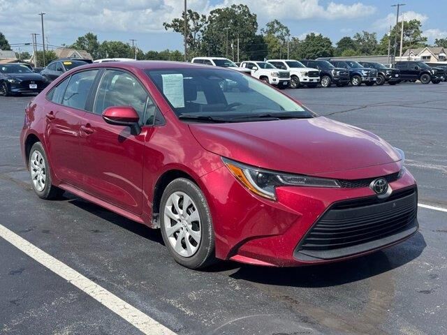 2025 Toyota Corolla LE — photo 1 of 39