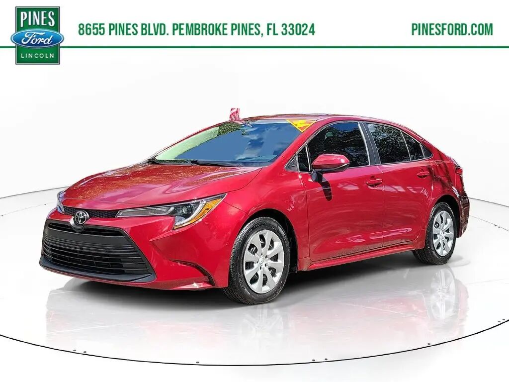 2024 Toyota Corolla LE — photo 1 of 13