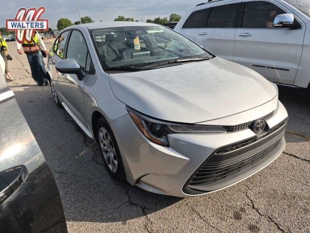 2025 Toyota Corolla LE — photo 1 of 26