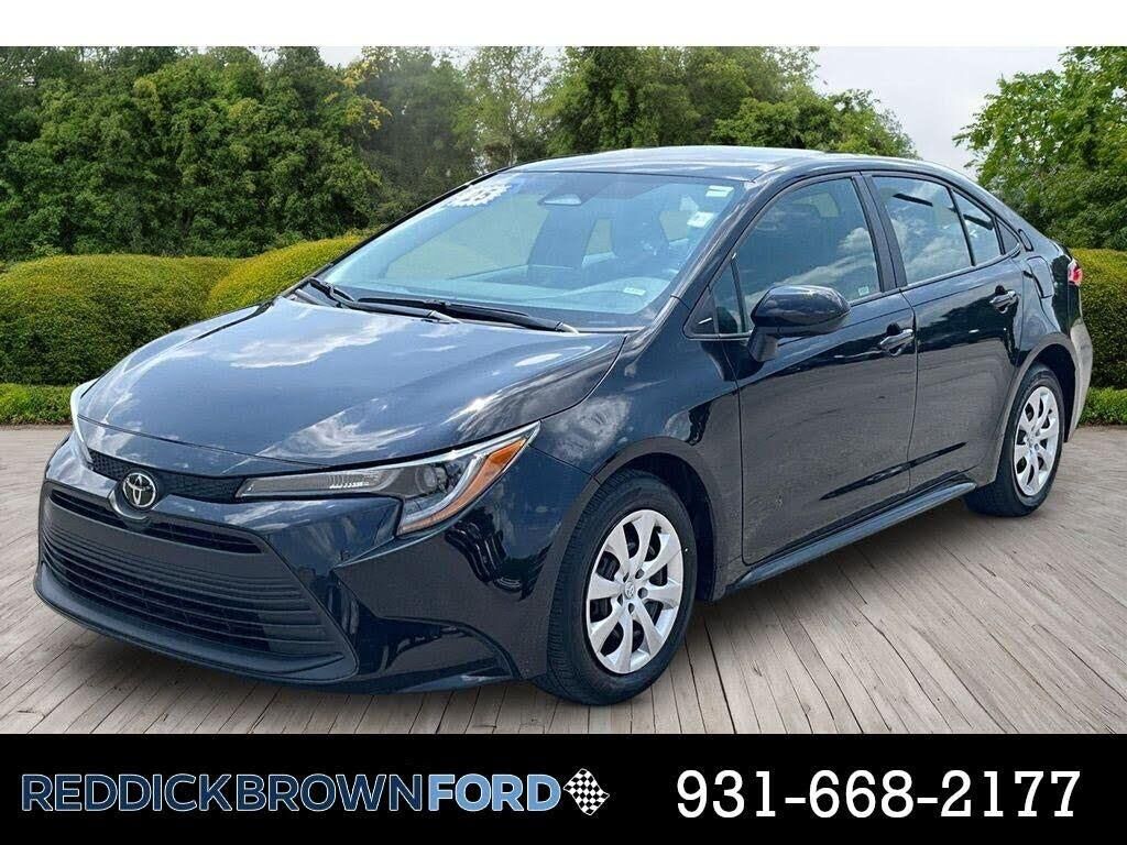 2025 Toyota Corolla LE — photo 1 of 1