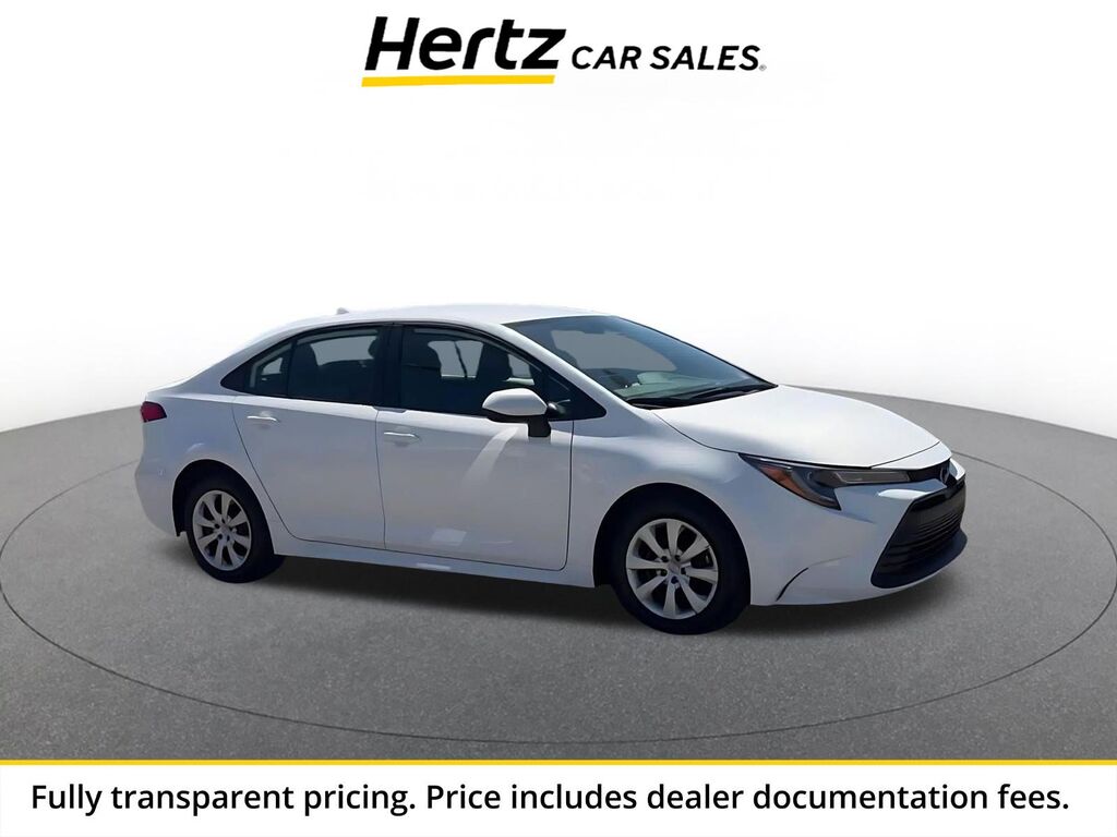2025 Toyota Corolla LE — photo 1 of 13