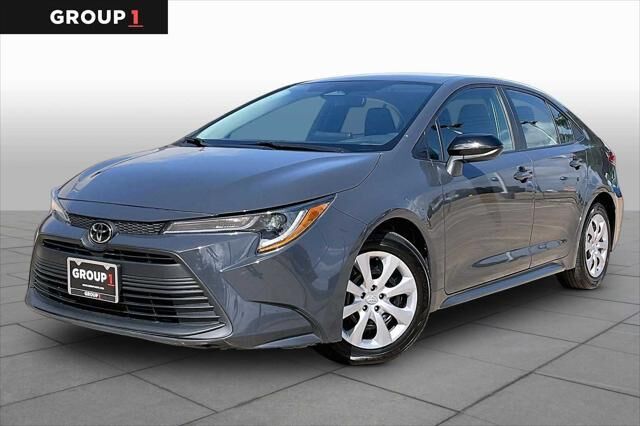 2023 Toyota Corolla LE — photo 1 of 13