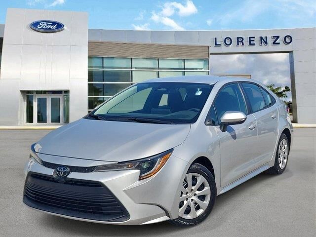 2024 Toyota Corolla LE — photo 1 of 26