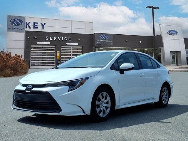 2024 Toyota Corolla LE — photo 1 of 1