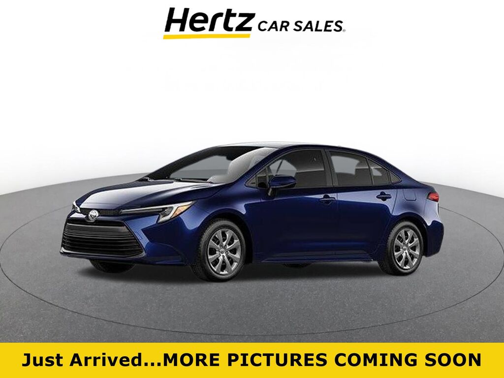 2025 Toyota Corolla LE — photo 1 of 14