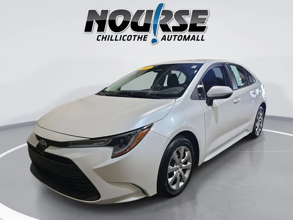 2026 Toyota Corolla LE — photo 1 of 13