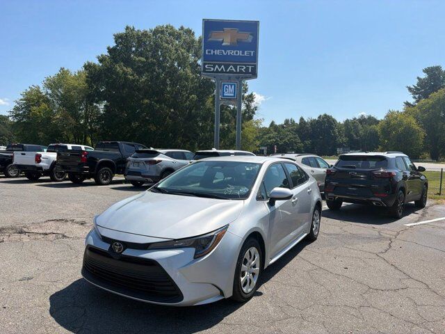 2026 Toyota Corolla LE — photo 1 of 1