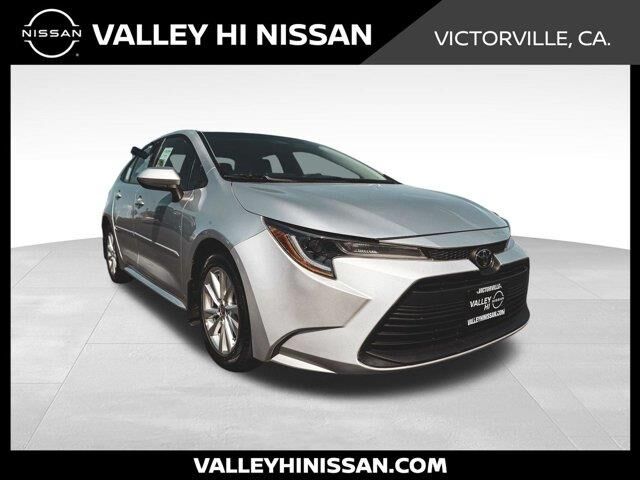 2024 Toyota Corolla LE — photo 1 of 2