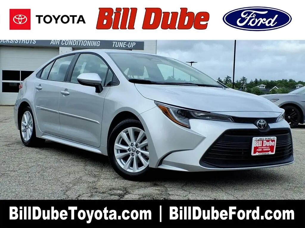 2026 Toyota Corolla LE — photo 1 of 13