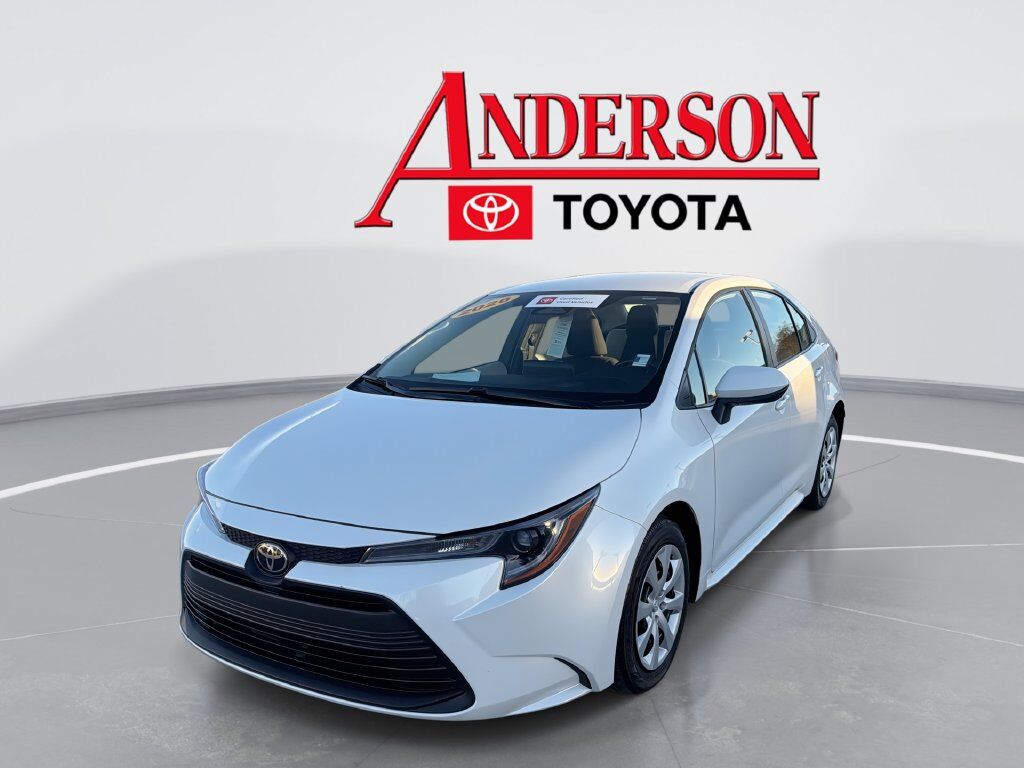 2026 Toyota Corolla LE — photo 1 of 13