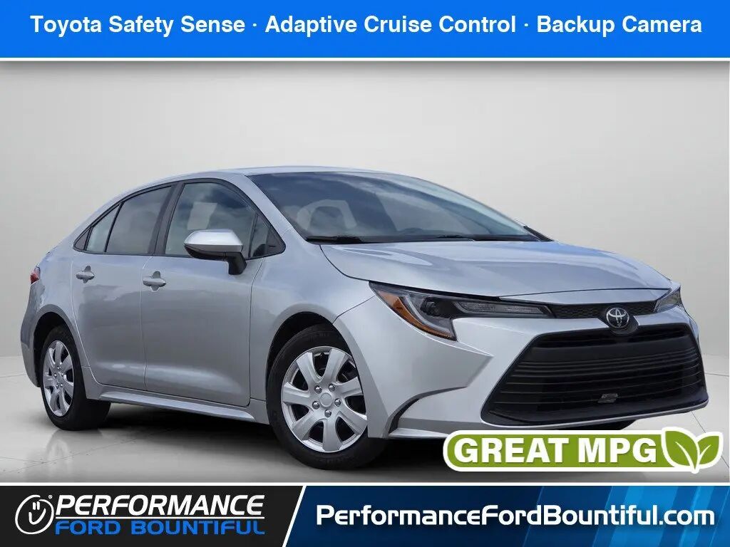 2023 Toyota Corolla LE — photo 1 of 13