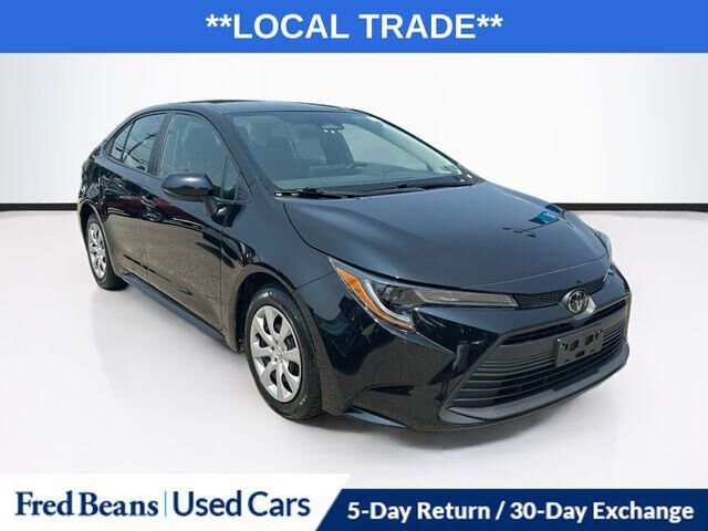 2023 Toyota Corolla LE — photo 1 of 13