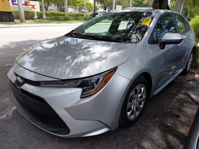 2024 Toyota Corolla LE — photo 1 of 4