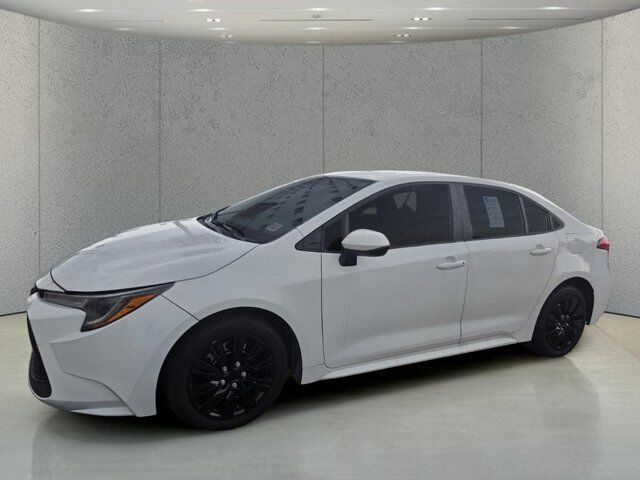 2024 Toyota Corolla LE — photo 1 of 29