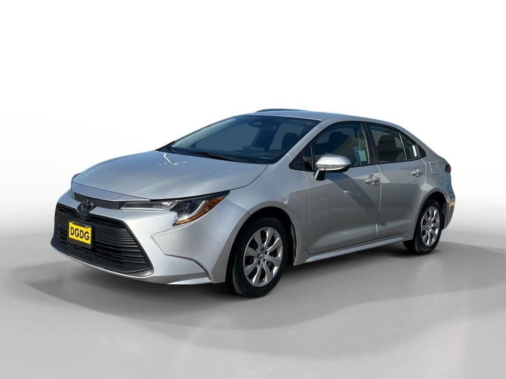 2024 Toyota Corolla LE — photo 1 of 2