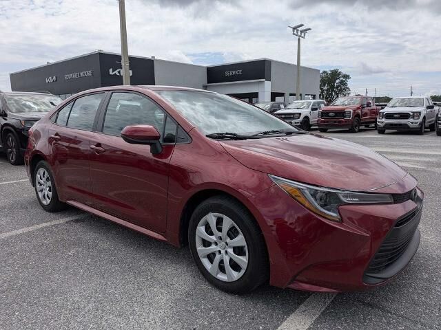 2024 Toyota Corolla LE — photo 1 of 39