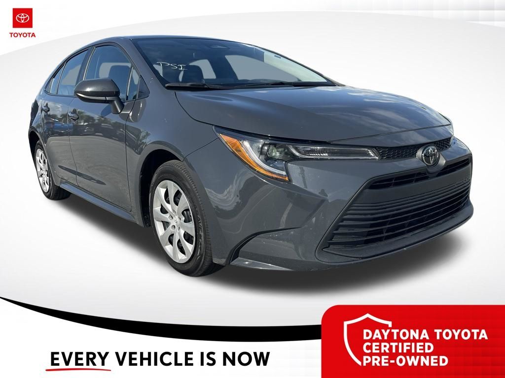 2025 Toyota Corolla LE — photo 1 of 13