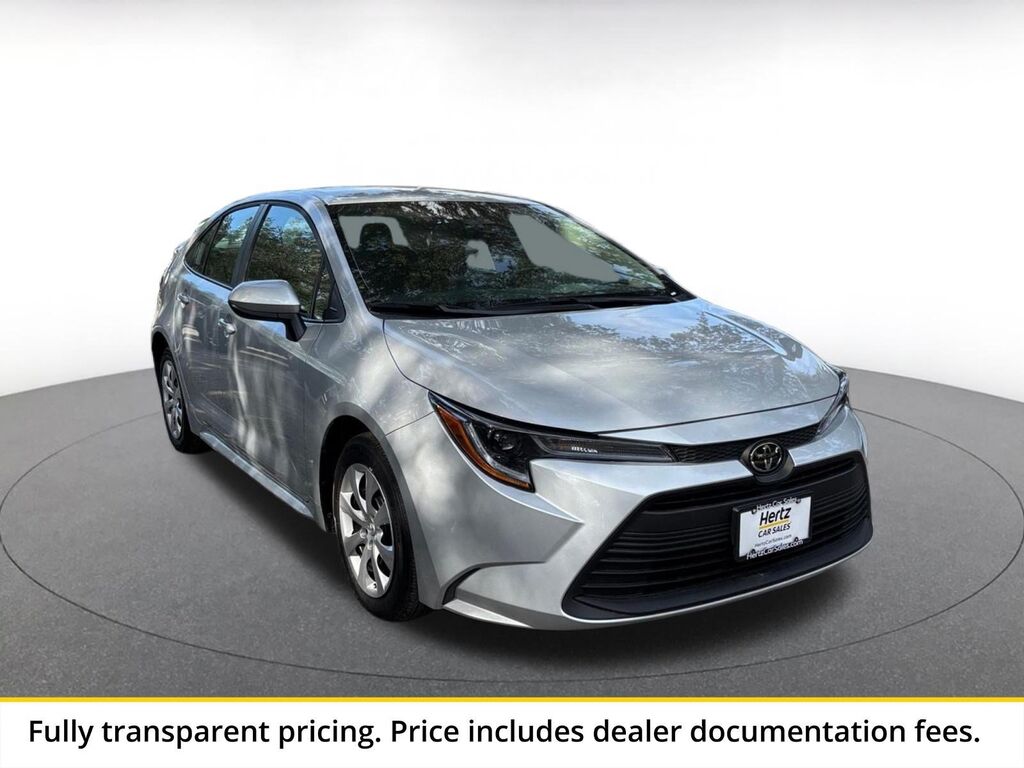 2025 Toyota Corolla LE — photo 1 of 13