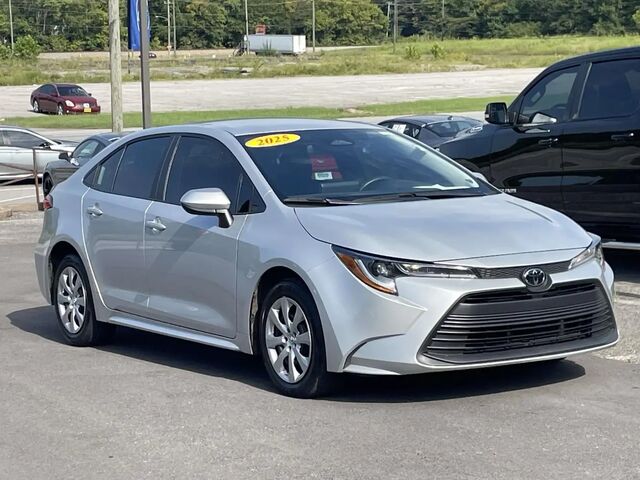 2025 Toyota Corolla LE