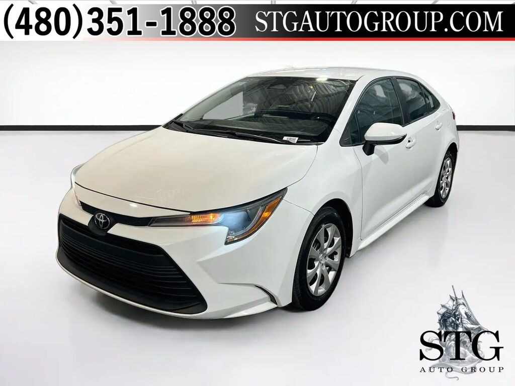 2024 Toyota Corolla LE — photo 1 of 13