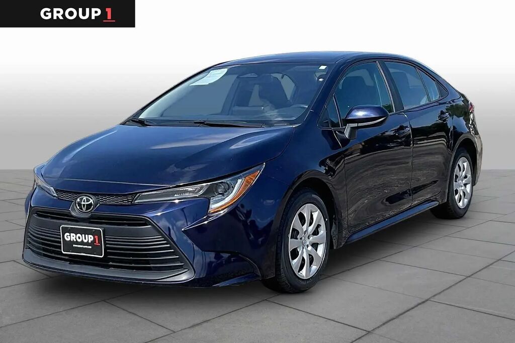 2024 Toyota Corolla LE — photo 1 of 13