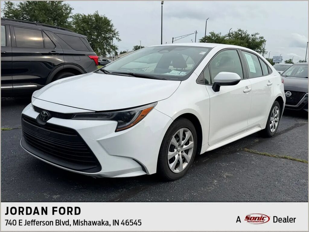 2024 Toyota Corolla LE — photo 1 of 48
