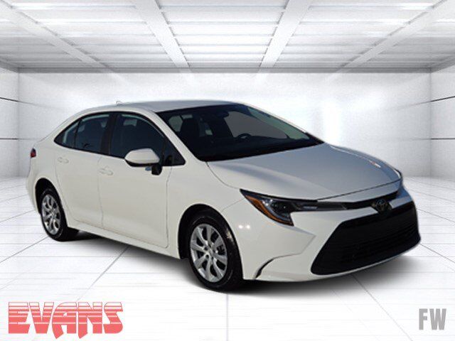2025 Toyota Corolla LE — photo 1 of 2