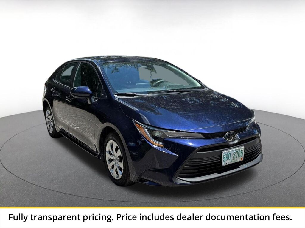 2025 Toyota Corolla LE — photo 1 of 13