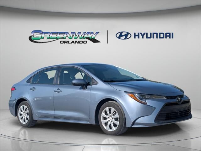 2024 Toyota Corolla LE — photo 1 of 1