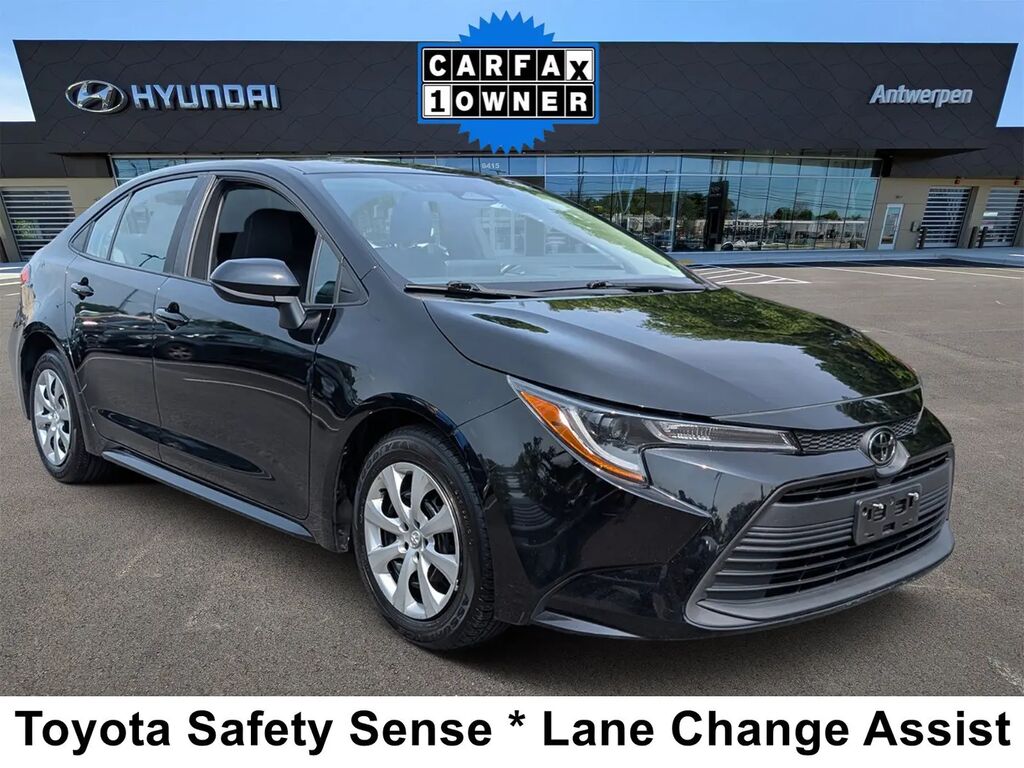 2024 Toyota Corolla LE — photo 1 of 13