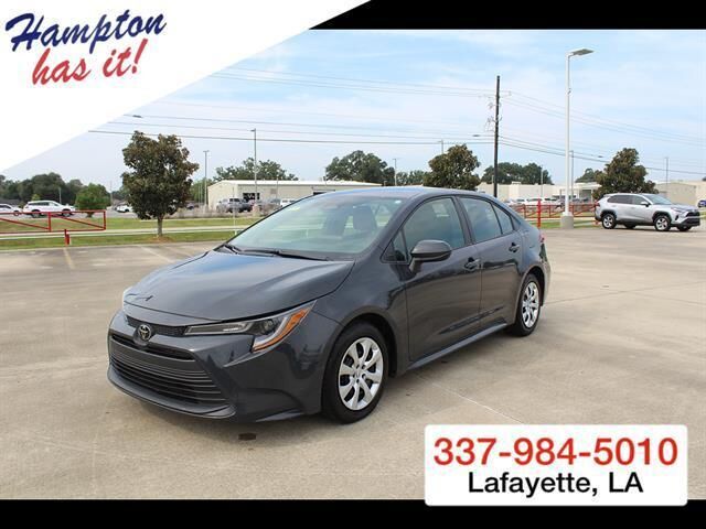 2024 Toyota Corolla LE — photo 1 of 13