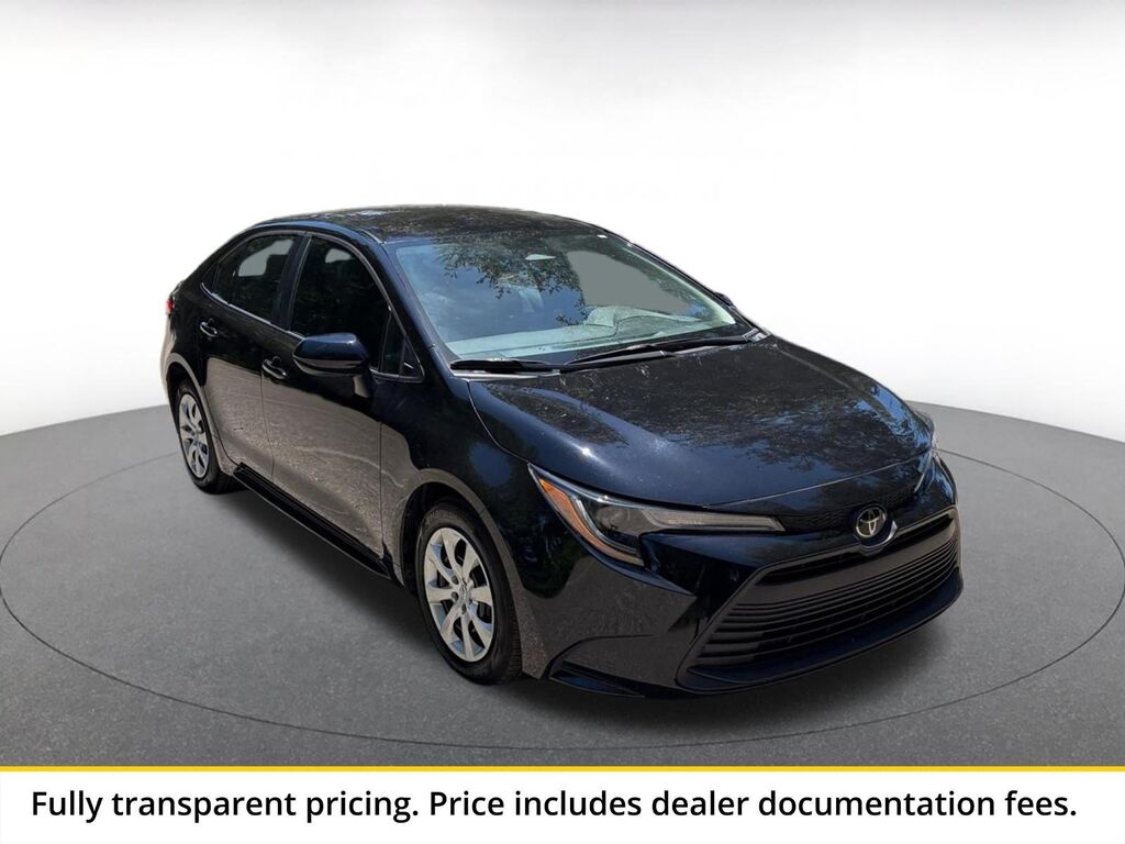 2025 Toyota Corolla LE — photo 1 of 13
