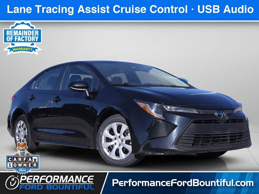 2025 Toyota Corolla LE — photo 1 of 13