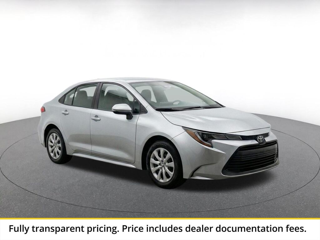 2025 Toyota Corolla LE — photo 1 of 10