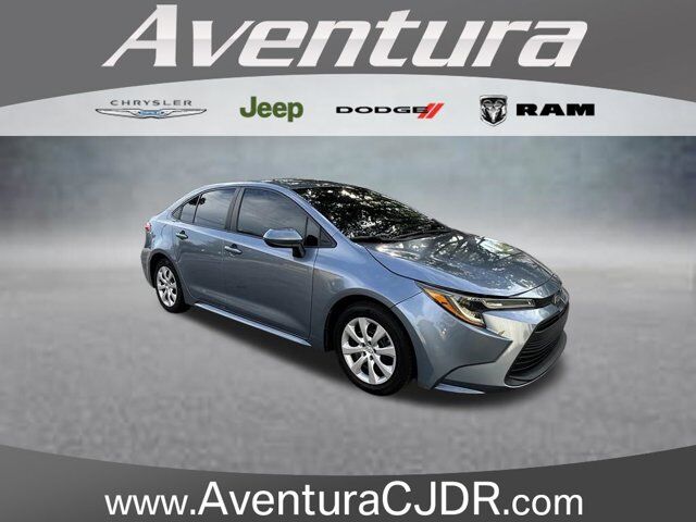 2023 Toyota Corolla LE — photo 1 of 13