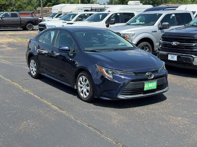 2024 Toyota Corolla LE — photo 1 of 13